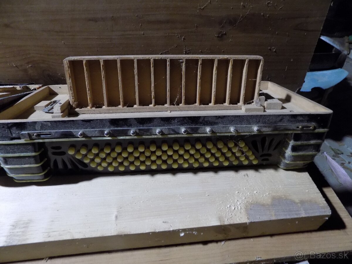 sučiastky na akordeon - 6