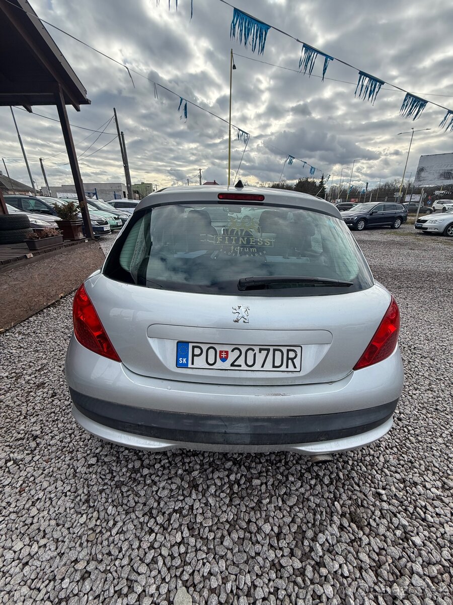 Peugeot 207 - 6