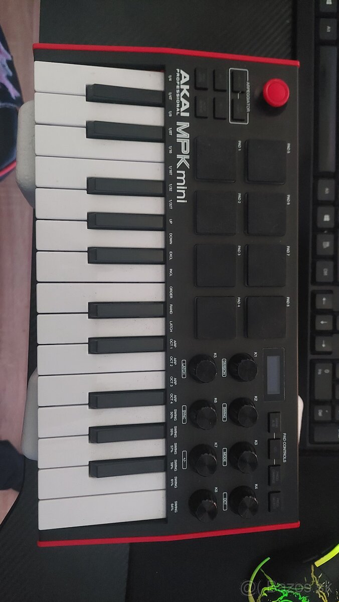 AKAI MPK Mini – kompaktný MIDI kontrolér (s krabicou) - 6