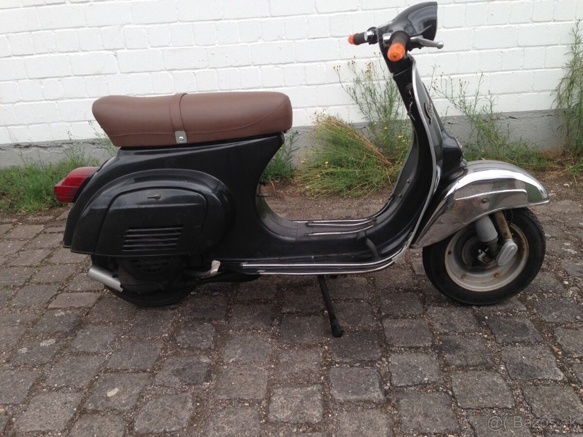 Vespa 50 s okrúhlym riadidlom Piaggio – jubilejná reedícia - 6