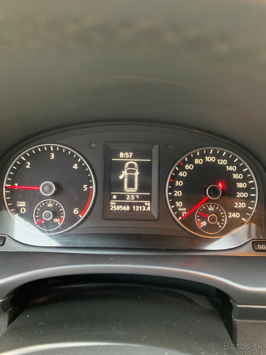 VW Caddy 1,6 75kw, 2011 nová stk. - 6