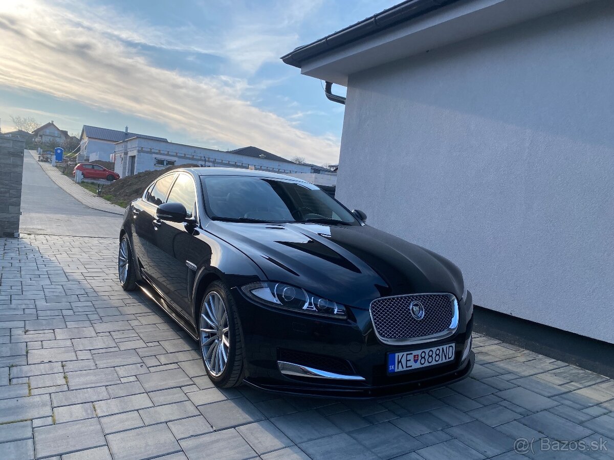 Jaguar XF 2.2 D - 6