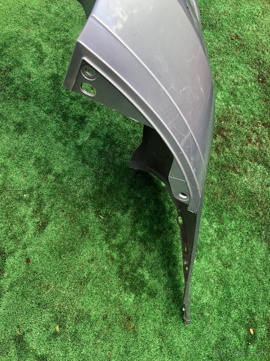 ŠKODA OCTAVIA 2 COMBI 09-13 ZADNÝ NARAZNIK S OTVORMI PDC - 6