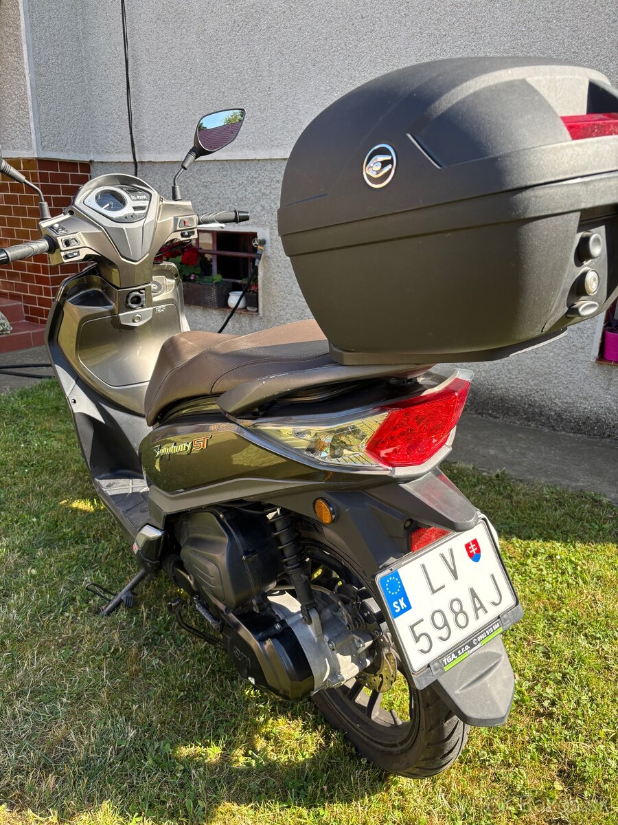Skúter Sym Symphony ST 125 - 6