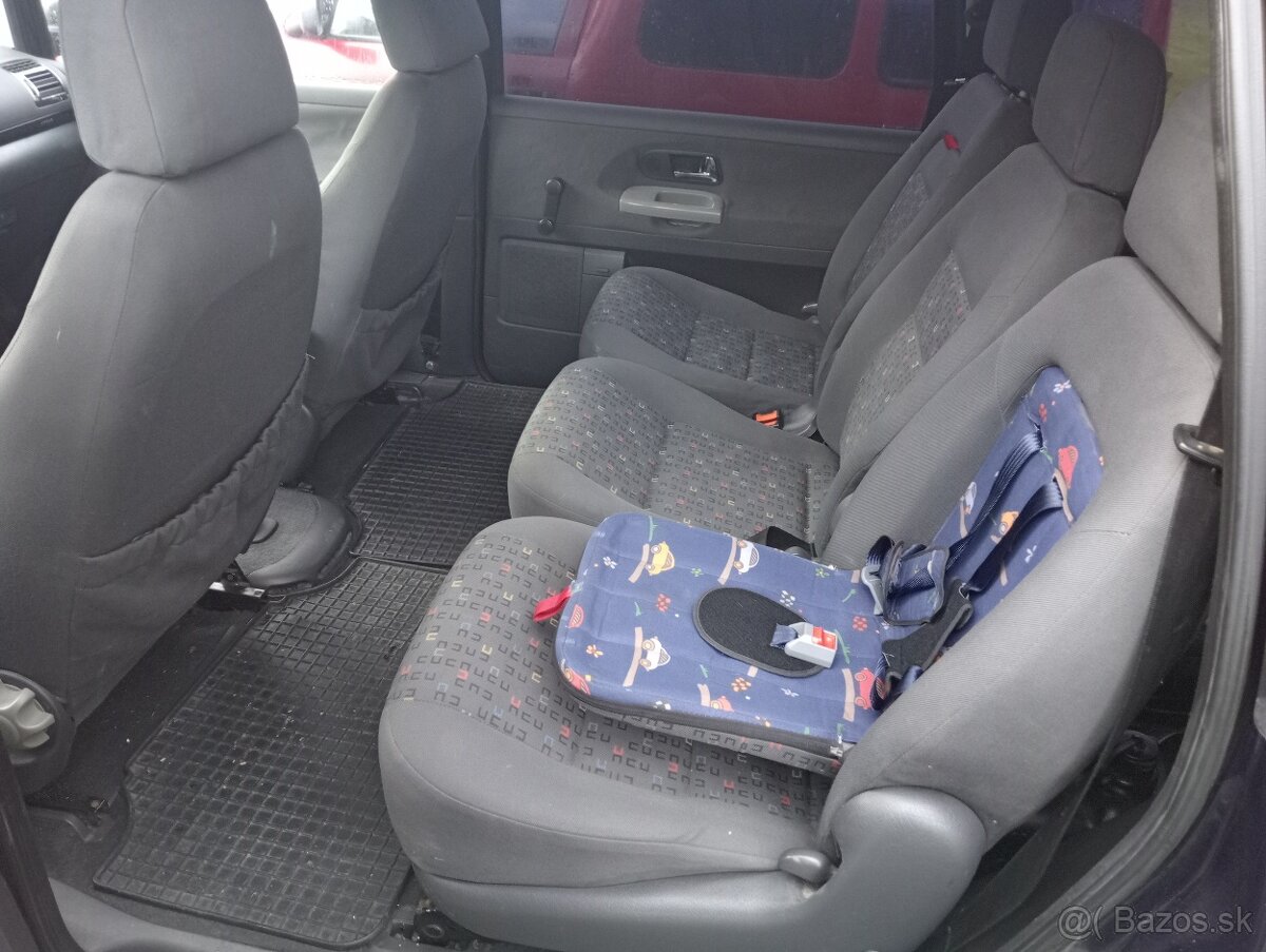 Volkswagen Sharan 2.0 BENZÍN - 6