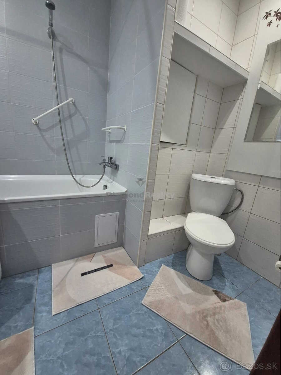 Na prenájom zariadená garsónka, balkón, Štefánikova, Senica. - 6