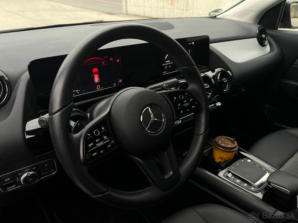 Mercedes Benz GLA180 A/T - 6