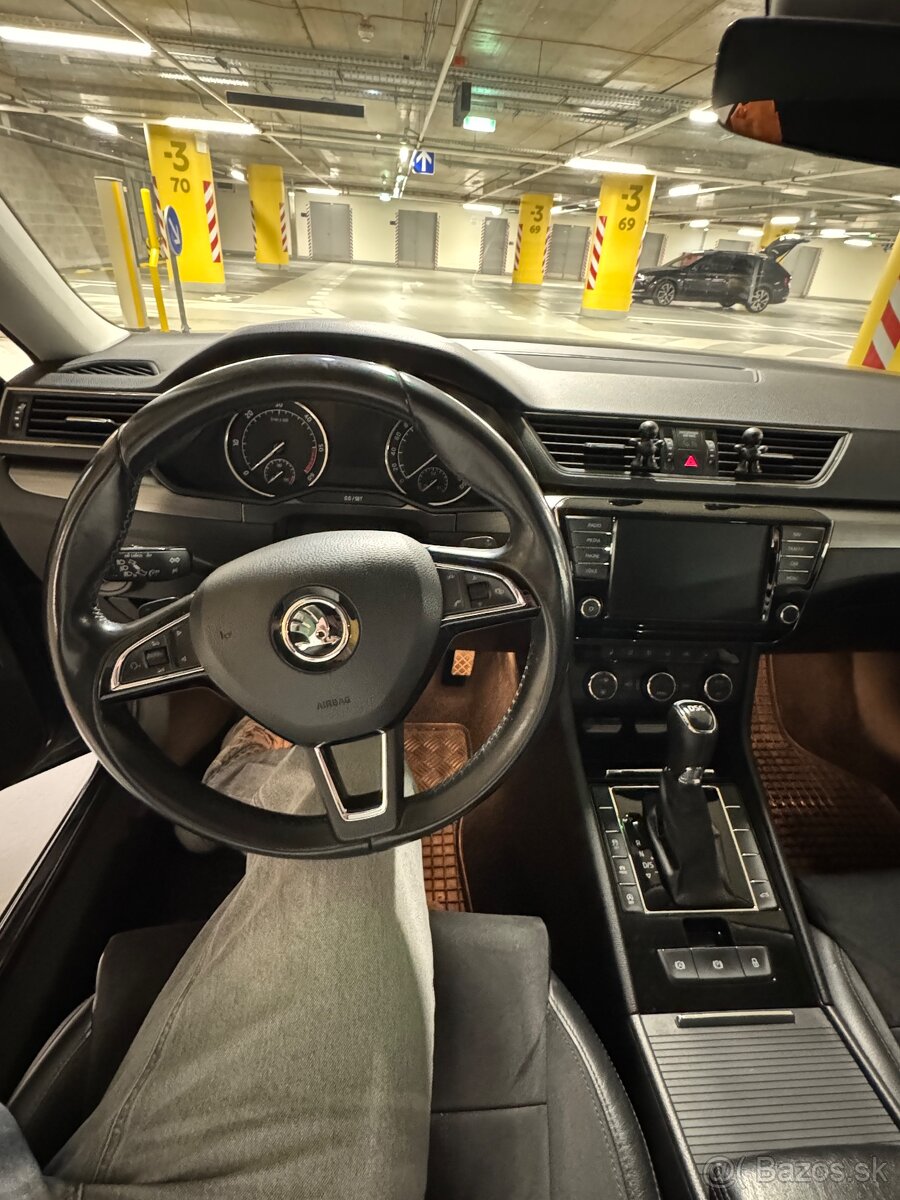 skoda superb sedan - 6