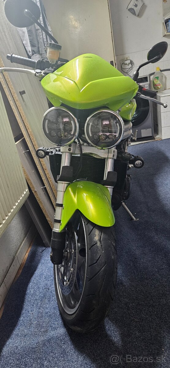 Triumph SpeedTriple 955i - 6