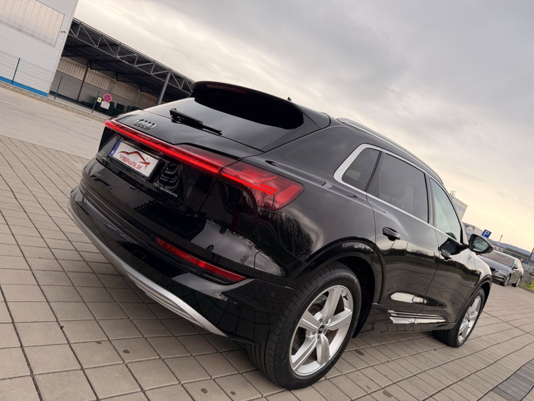 Audi E-tron 50 quattro S line - 6