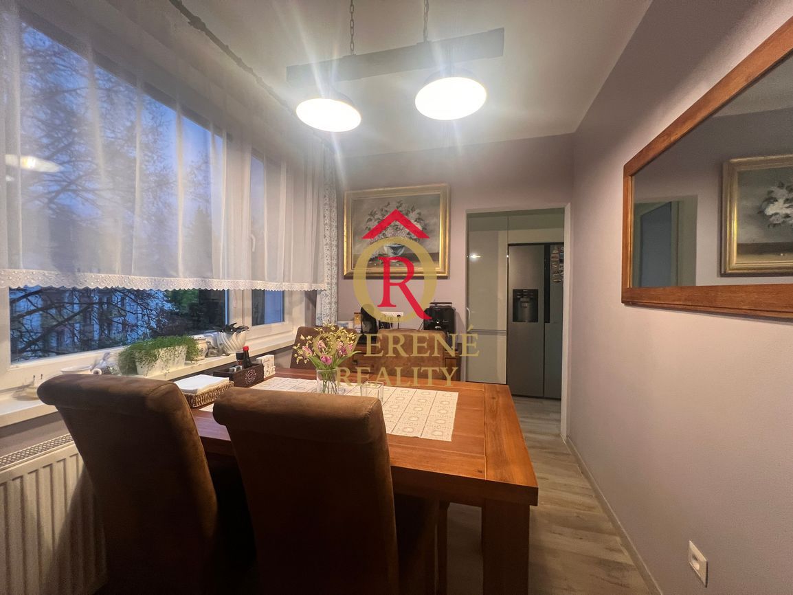 Na predaj priestranný 3,5-izbový byt s dvoma loggiami – Bans - 6