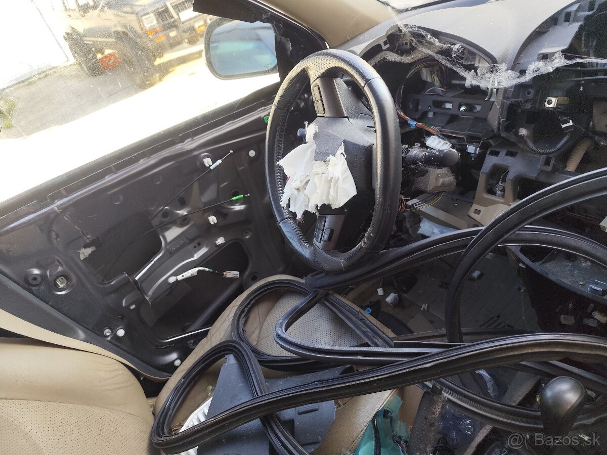 Rozpredám Toyotu Rav4. - 6