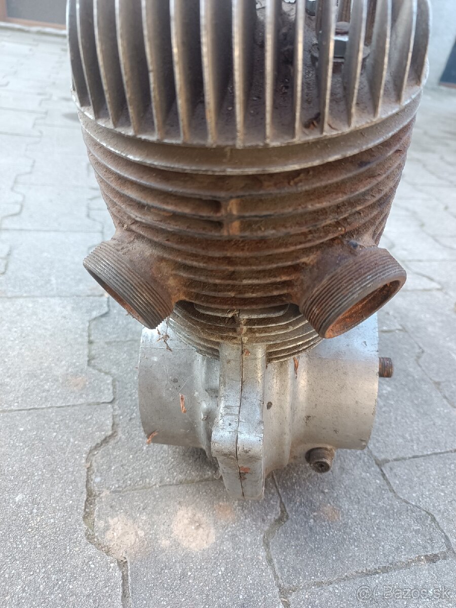 Jawa 250 kývačka motor - 6