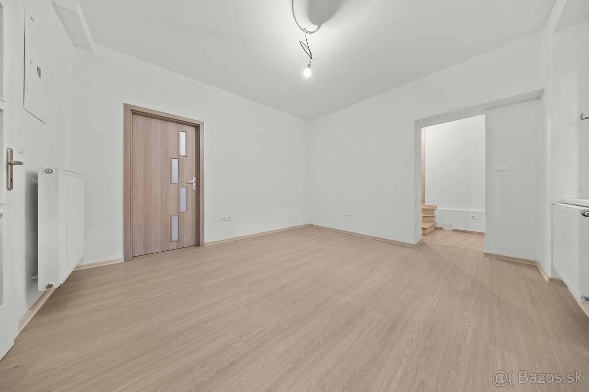 Prenajmeme štýlové kancelárie vo vile so záhradou v BA I. - 6