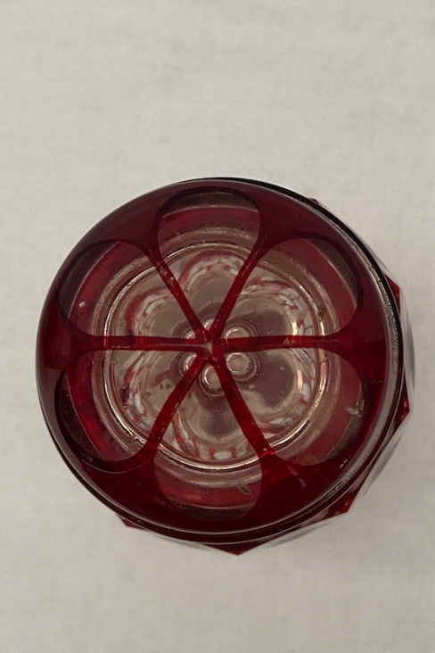 Karafa ,rubínové sklo. - 6