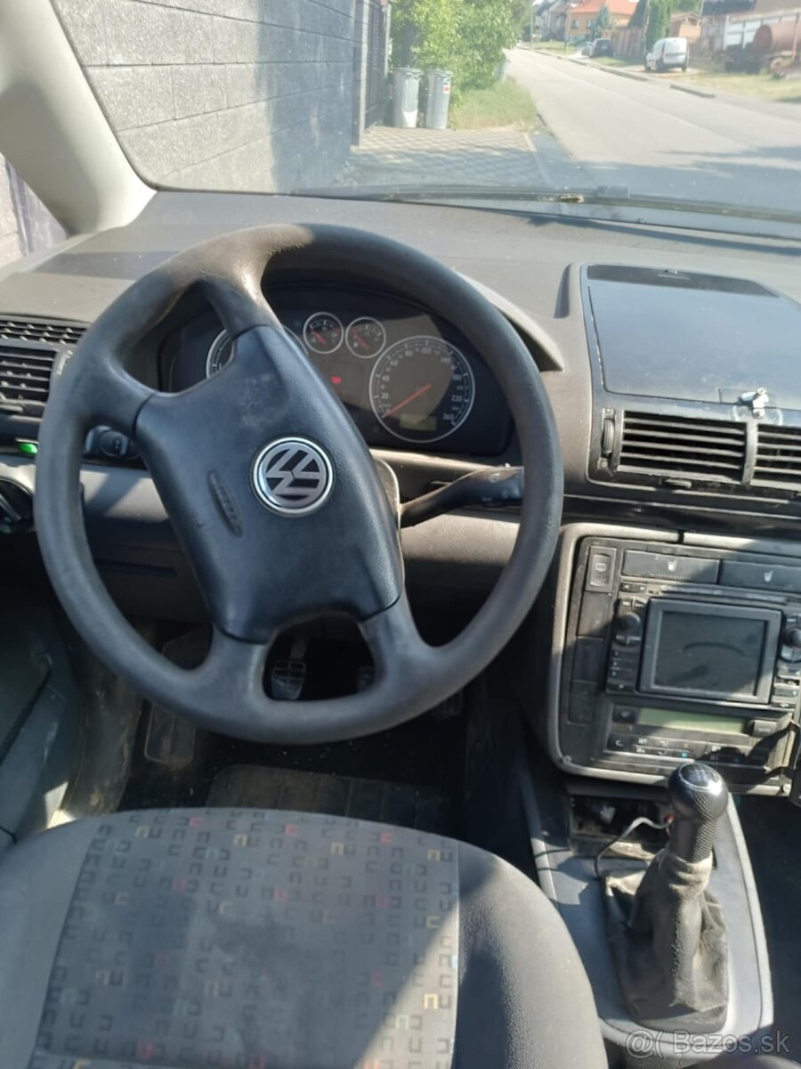 vw sharan 1,9 85 kw rv. 2002 - 6