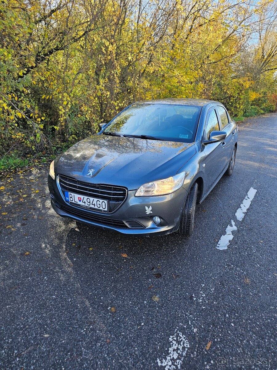 Peugeot 301 1.2 - 6