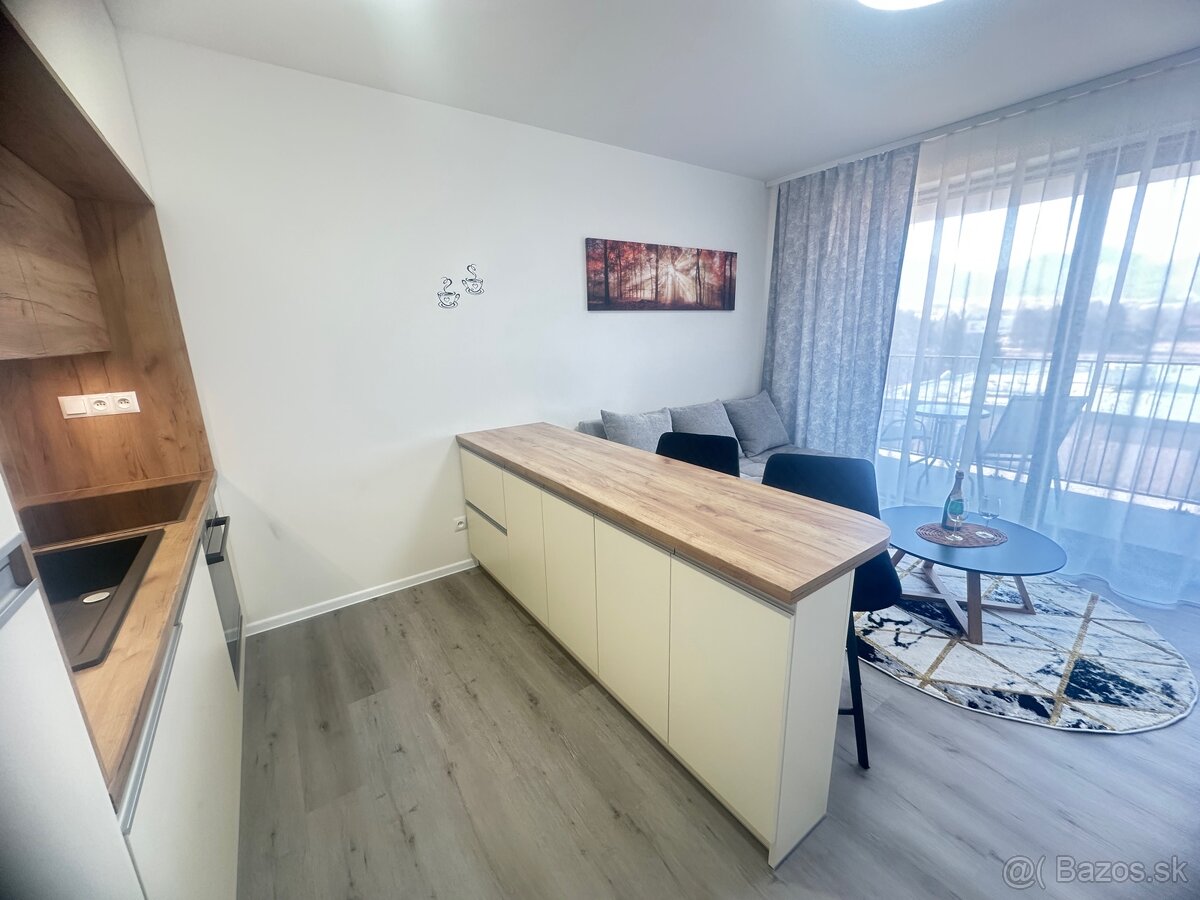 PRENÁJOM - 2-izbový byt v centre Lipt.Mikuláša - 6