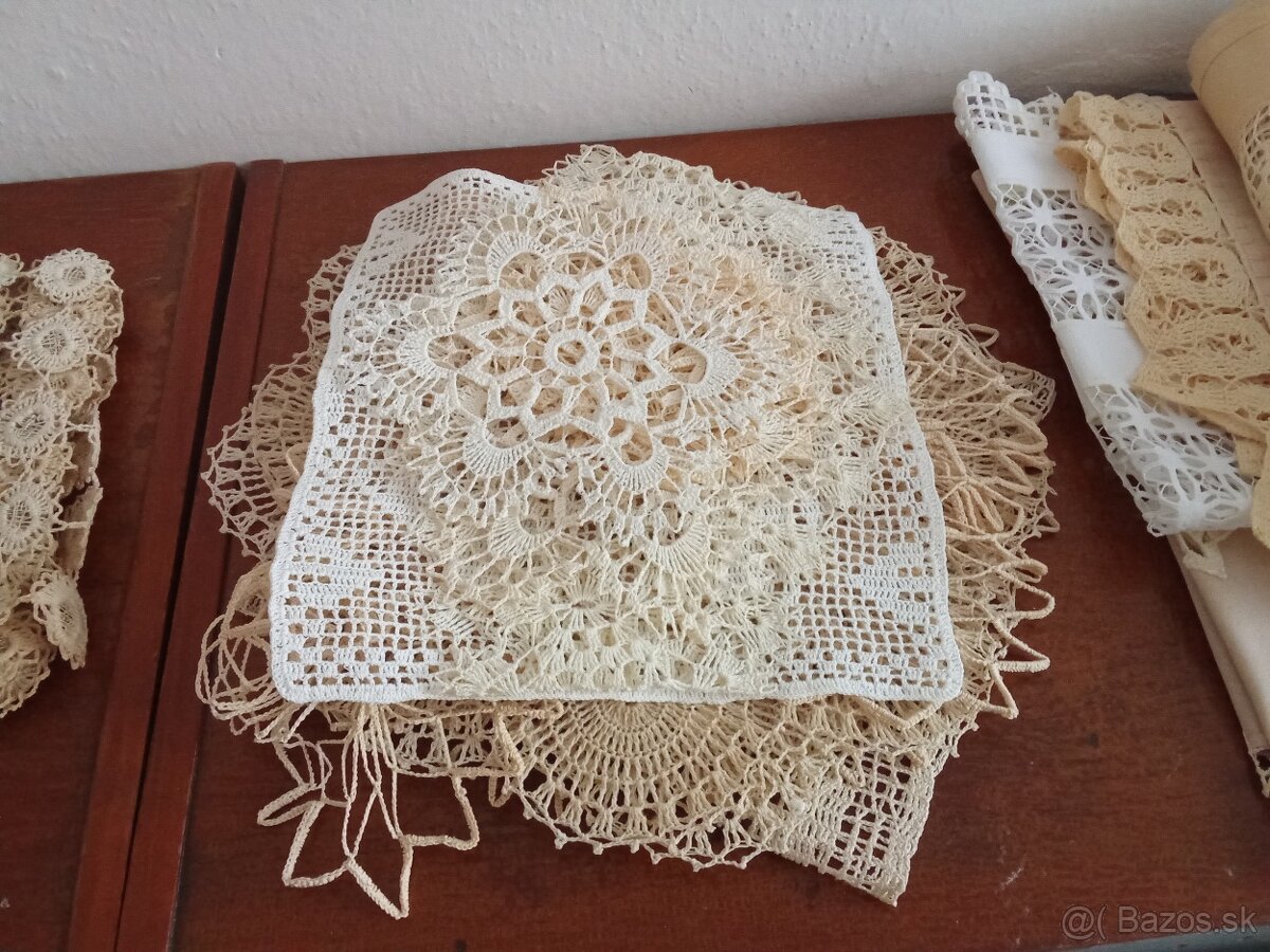 Predám háčkované obrusy malé a veľké a výšivky - 6