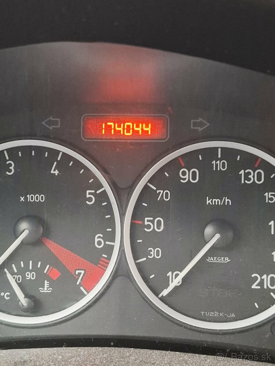 Peugeot 206 1,4 KFW r.v.2008 - 6