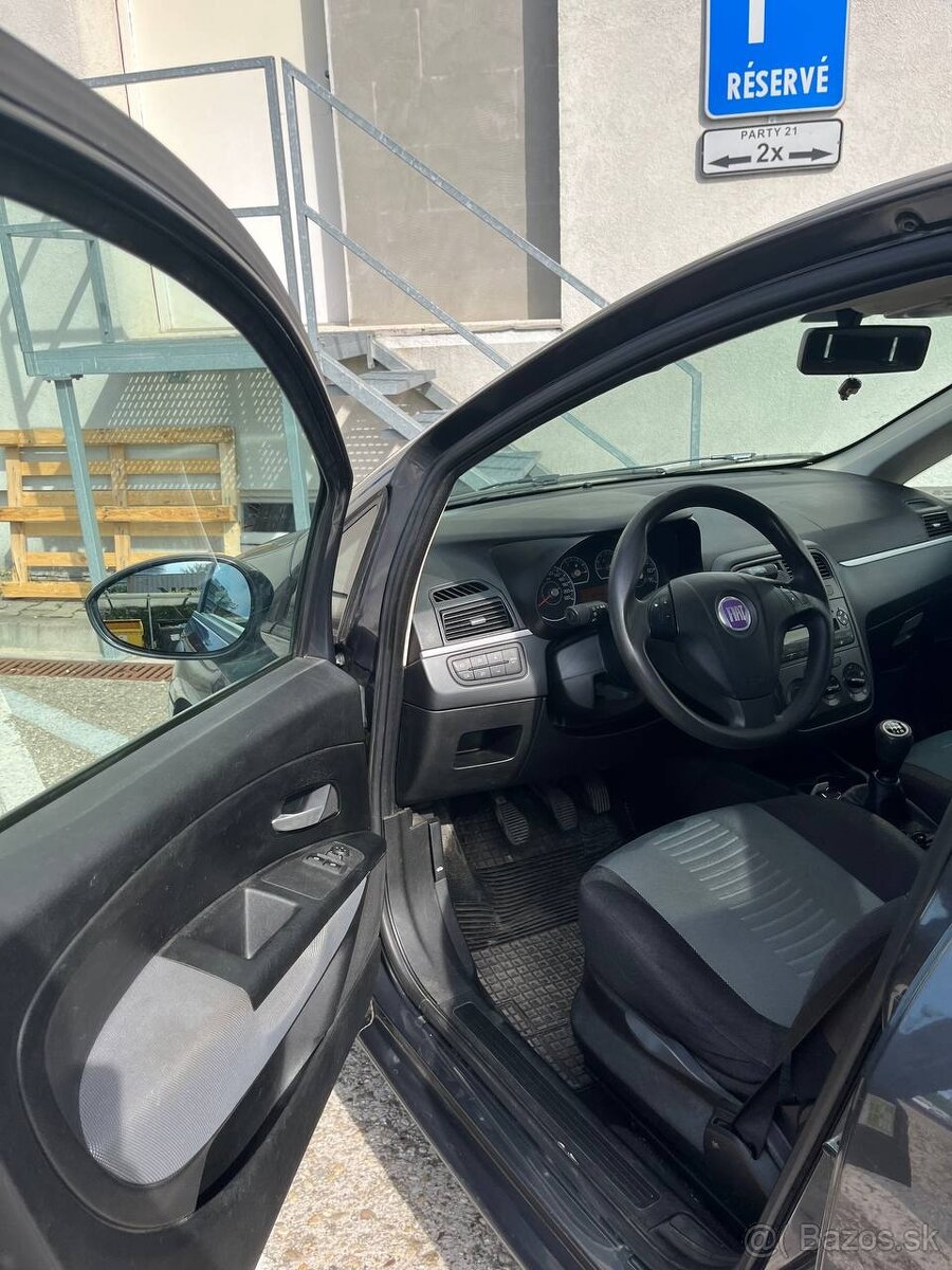 Fiat Grande Punto 2009 - 6