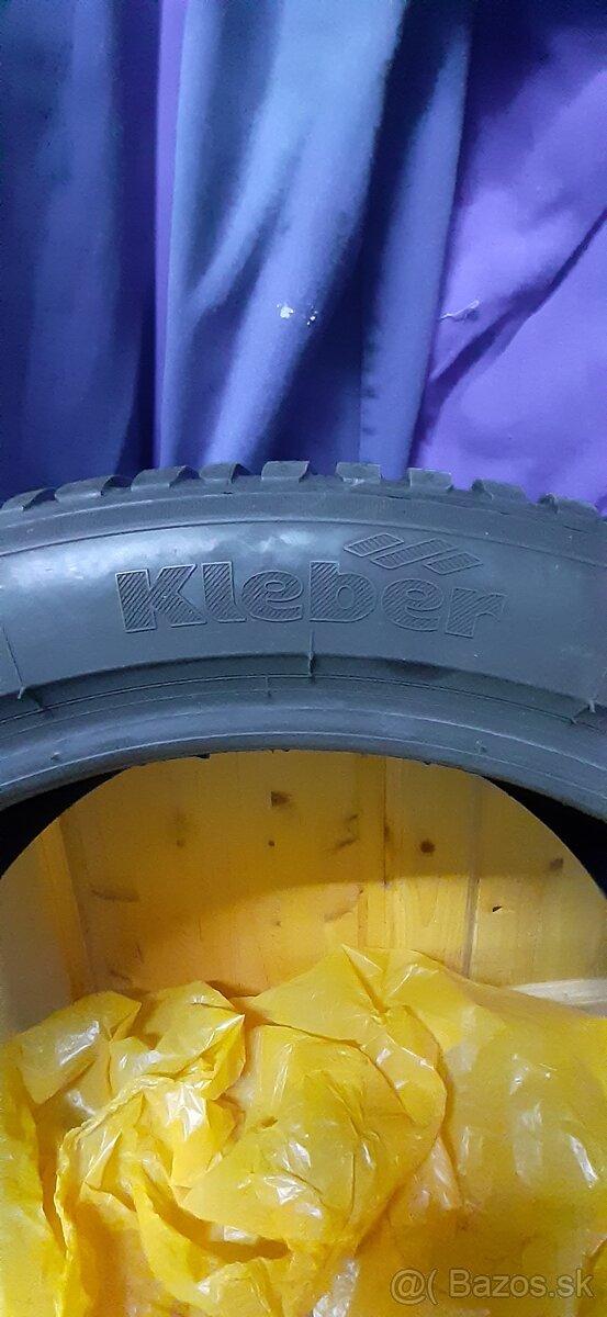 Kleber 235/45 R18 Kleber Krisalp zimnú . - 6