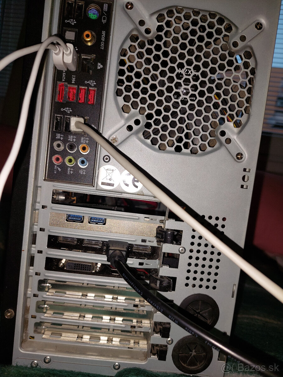 Stolný počítač Asus P6T Deluxe - 6