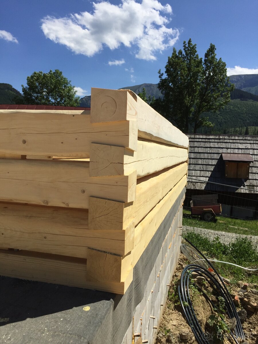 Stavba drevenice, tesári, - 6