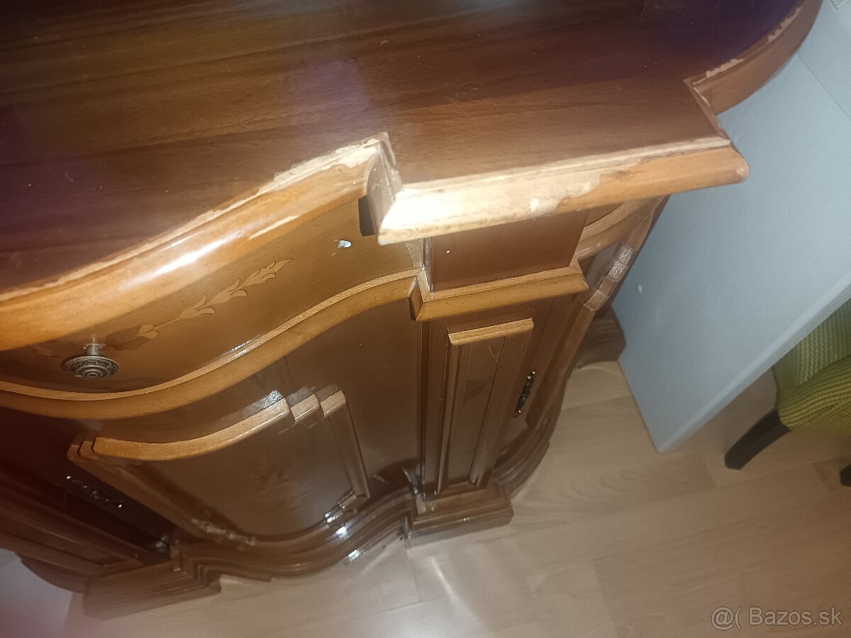 Starožitný nábytok - 6