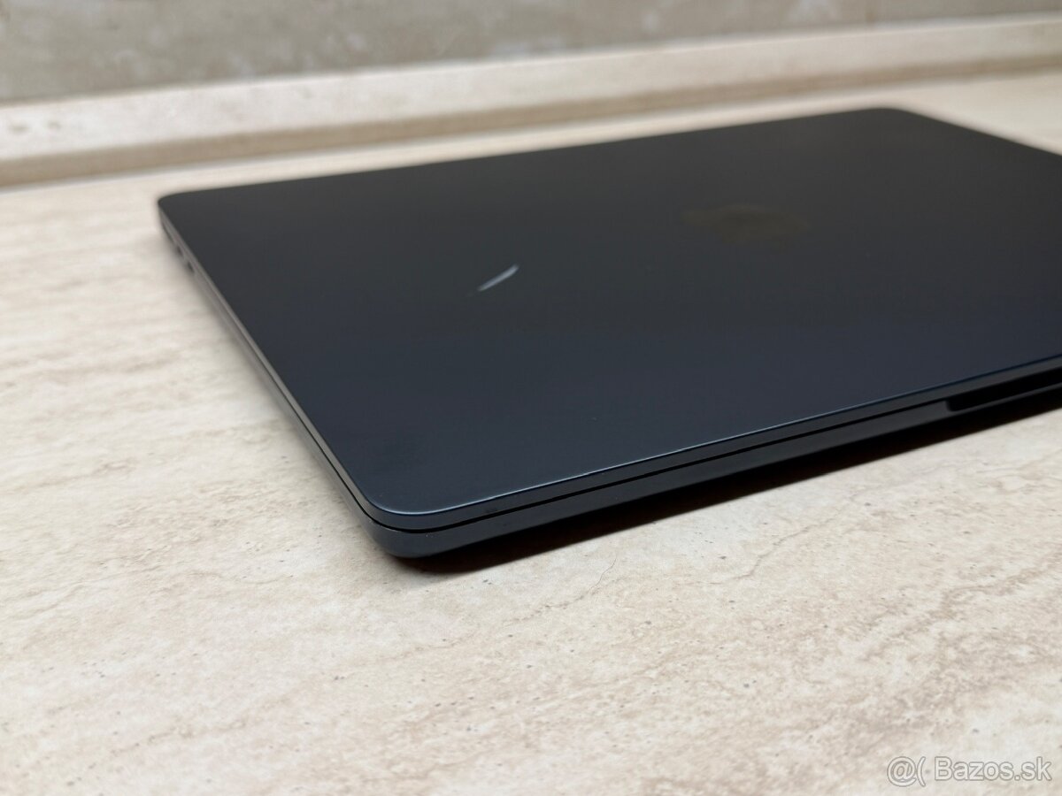 Apple MacBook Air 13,6" (2022) / M2 / 8GB / 512GB - 6