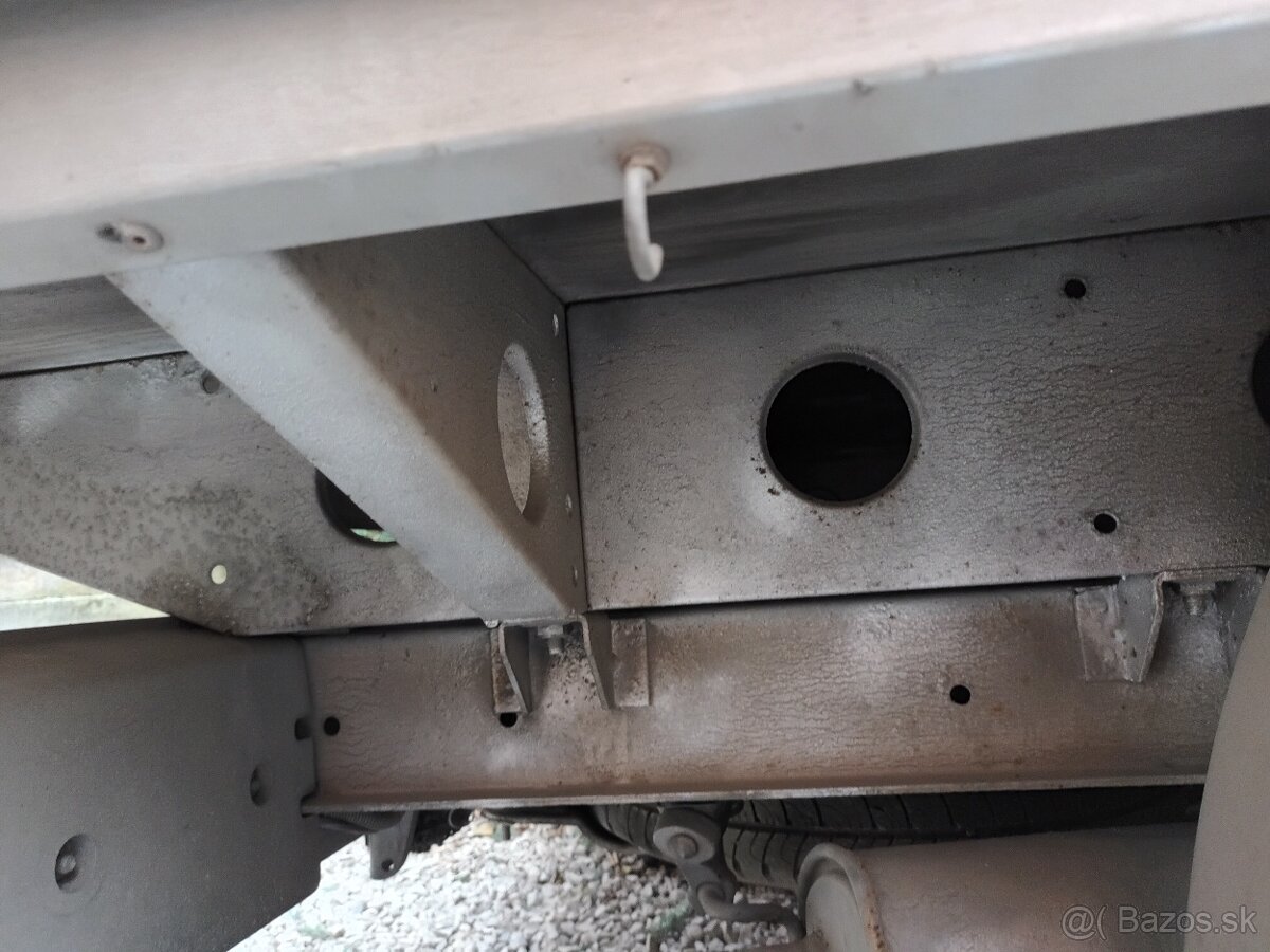 Predám VW T5 pick-up valník automat - 6