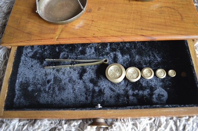 predam krasne starozitne lekarnicke vahy - 6