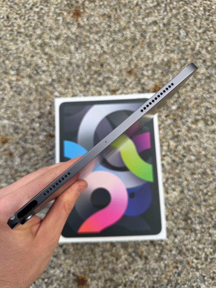 iPad AIR 4 256GB + Smart Keyboard, AirPods Pro - 6