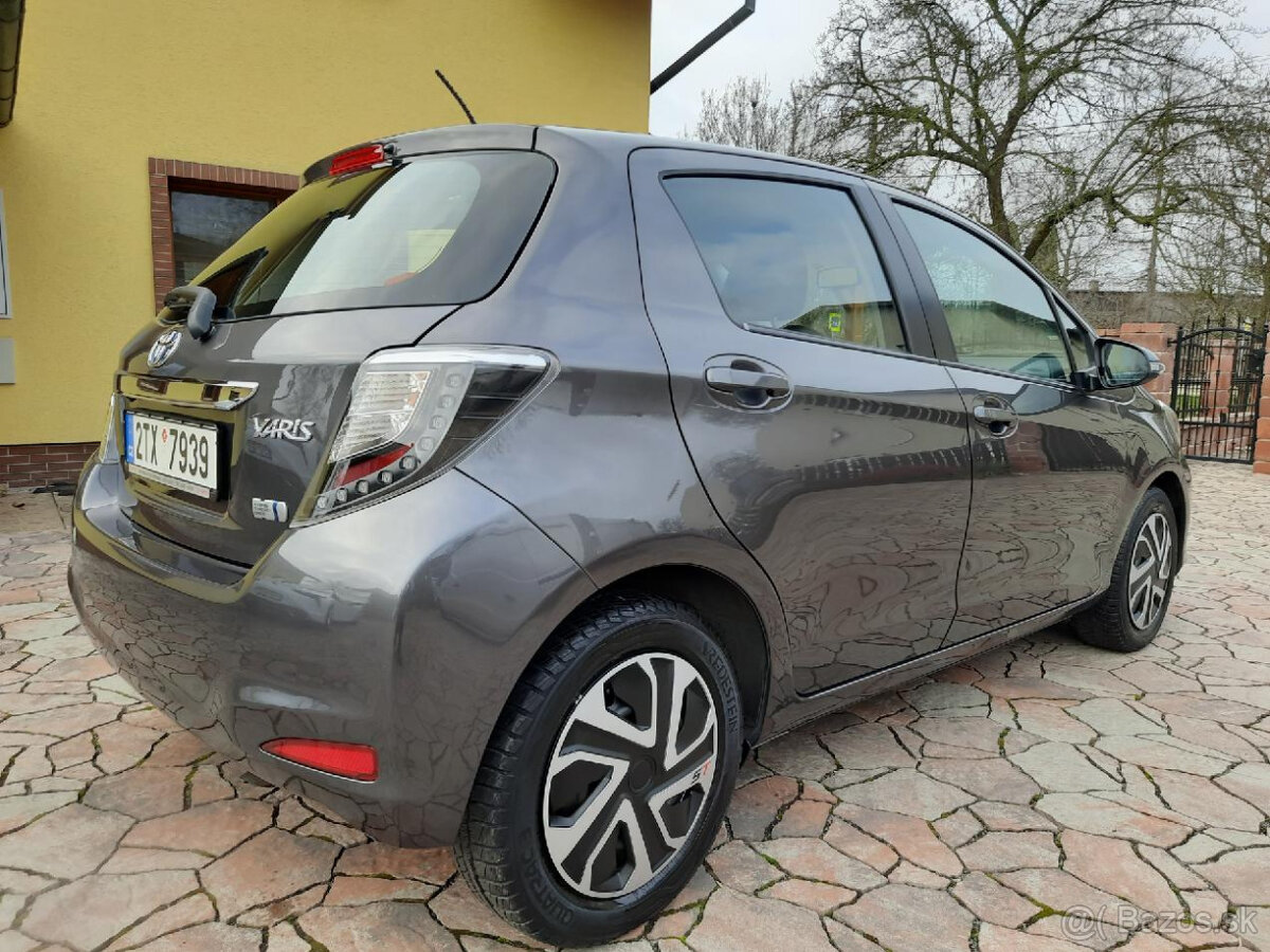 Toyota yaris 1,5 hybrid 11/2013 najeto 35 tis km - 6