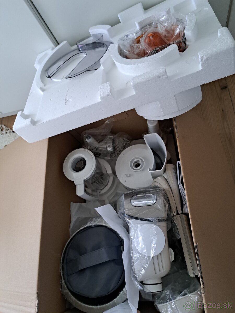 Nový kuchynský robot Bosch MUM5 - 6