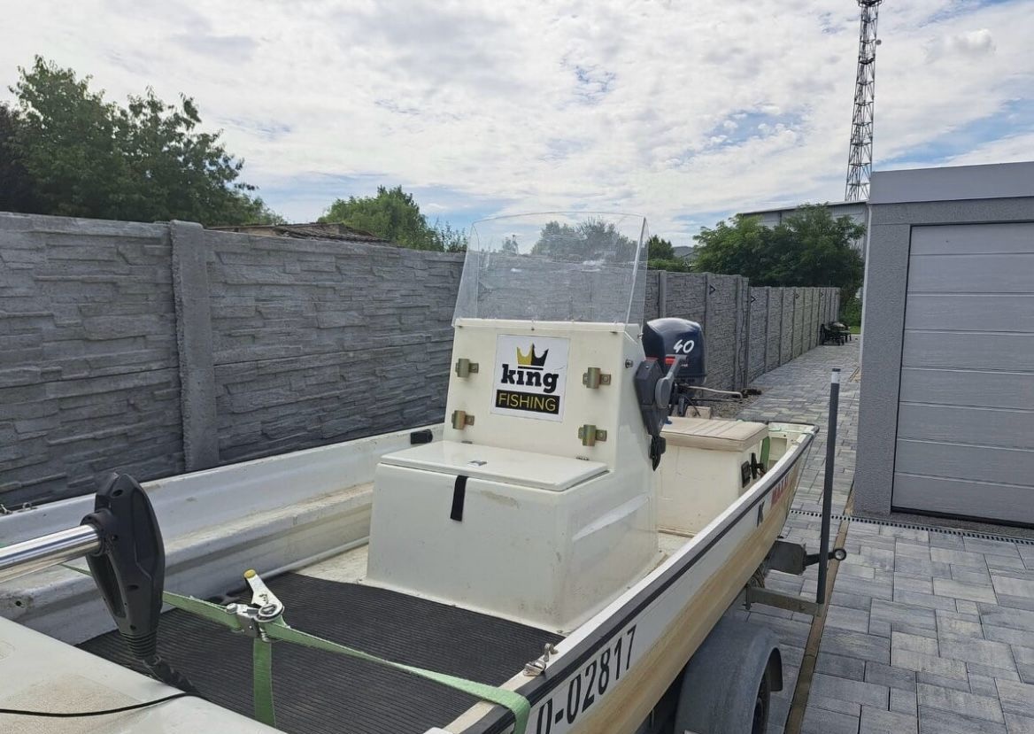 Motorový čln s prívesným vozíkom - 6