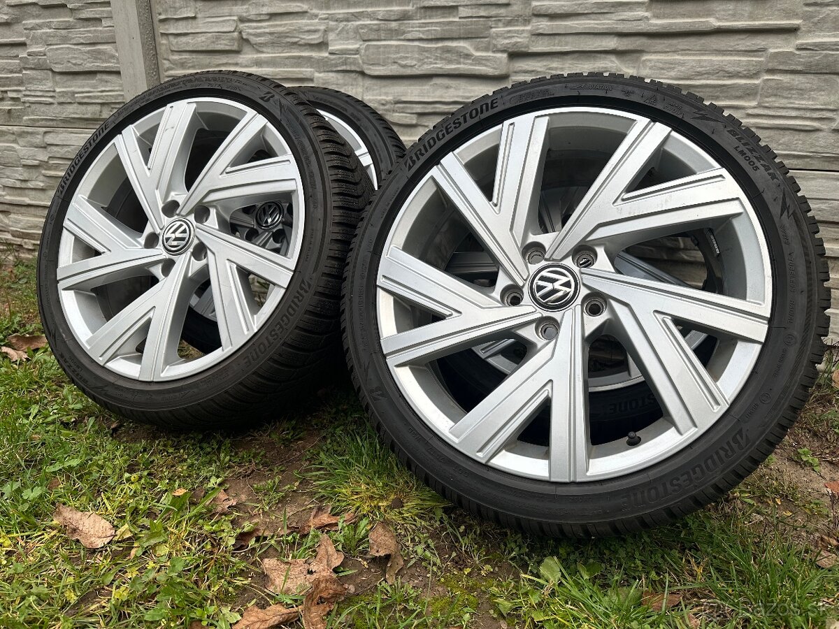 Zimná sada VW Golf 8 225/40 R18 Bergamo originál - 6