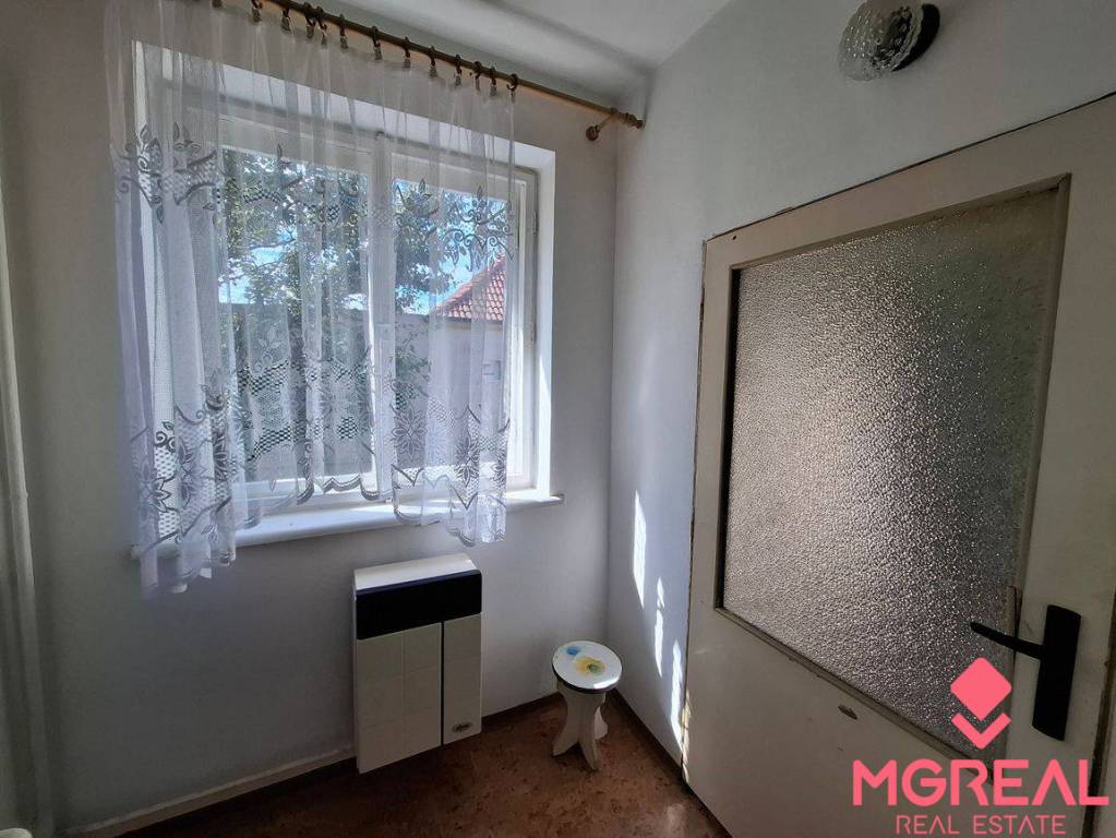 Rodinný dom s veľkým pozemkom - Kamanová - 6