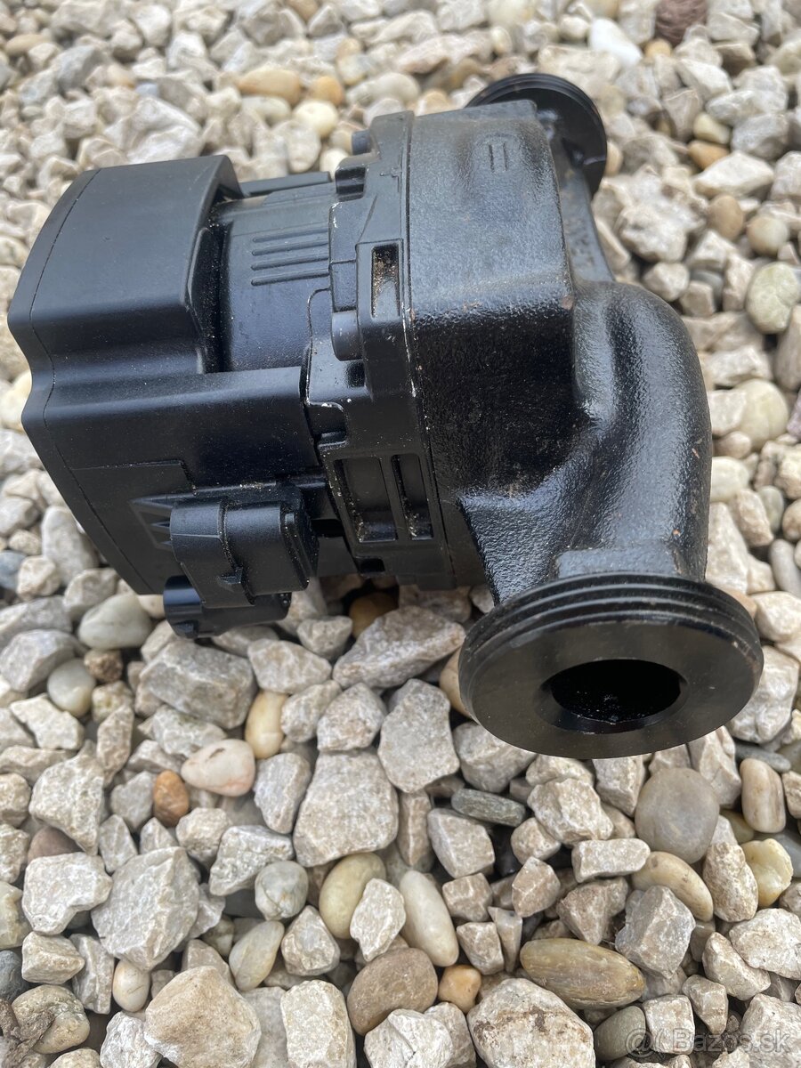 Predám nepoužité obehové čerpadlo GRUNDFOS - 6