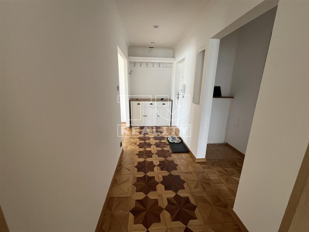 3 izbový byt na predaj na sídlisku Podbreziny. - 6