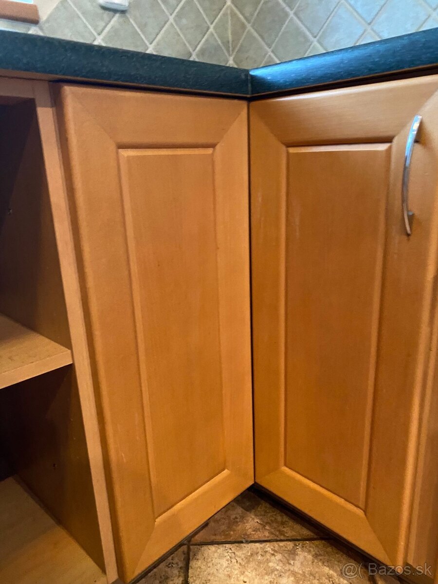 Moderná kuchynská linka so spotrebičmi - 6