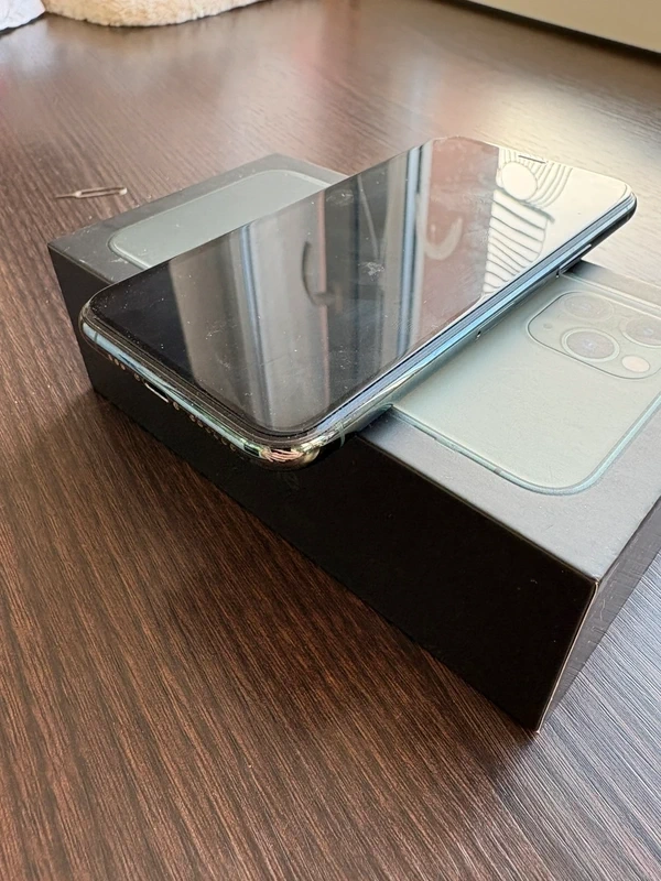 iPhone 11 Pro + Apple Sluchátka EarPods - 6