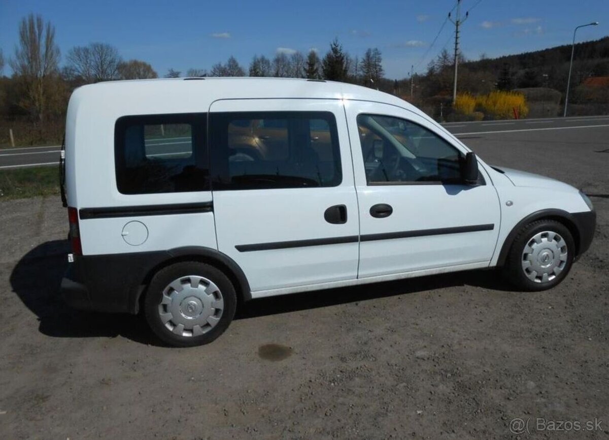 Opel Combo 1,4 66 kW Historie benzín - 6