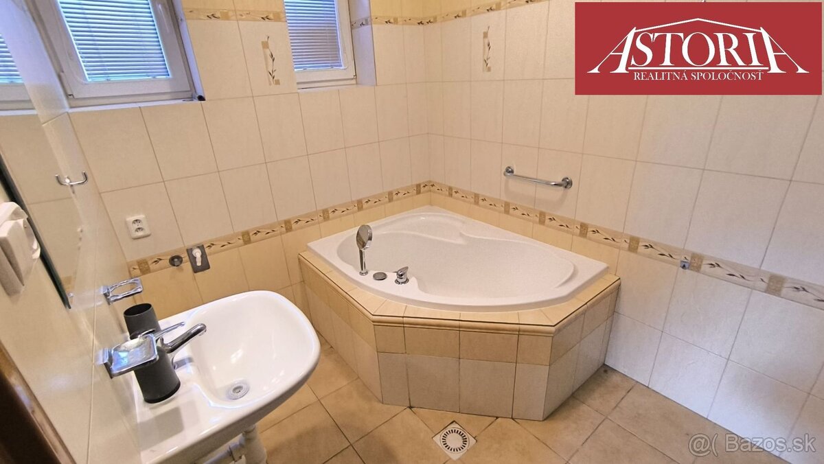 rodinný dom s 2 garážami - Martin - Stráne - 6