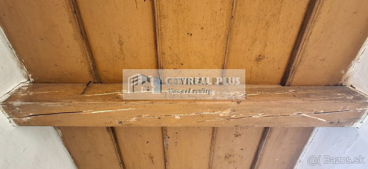 ZNÍŽENÁ CENA Ponúkame na predaj 100 ročný sedliacky dom v T - 6