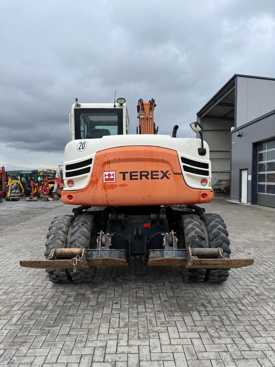 Kolový otočný bagr TEREX TW 110 - 6