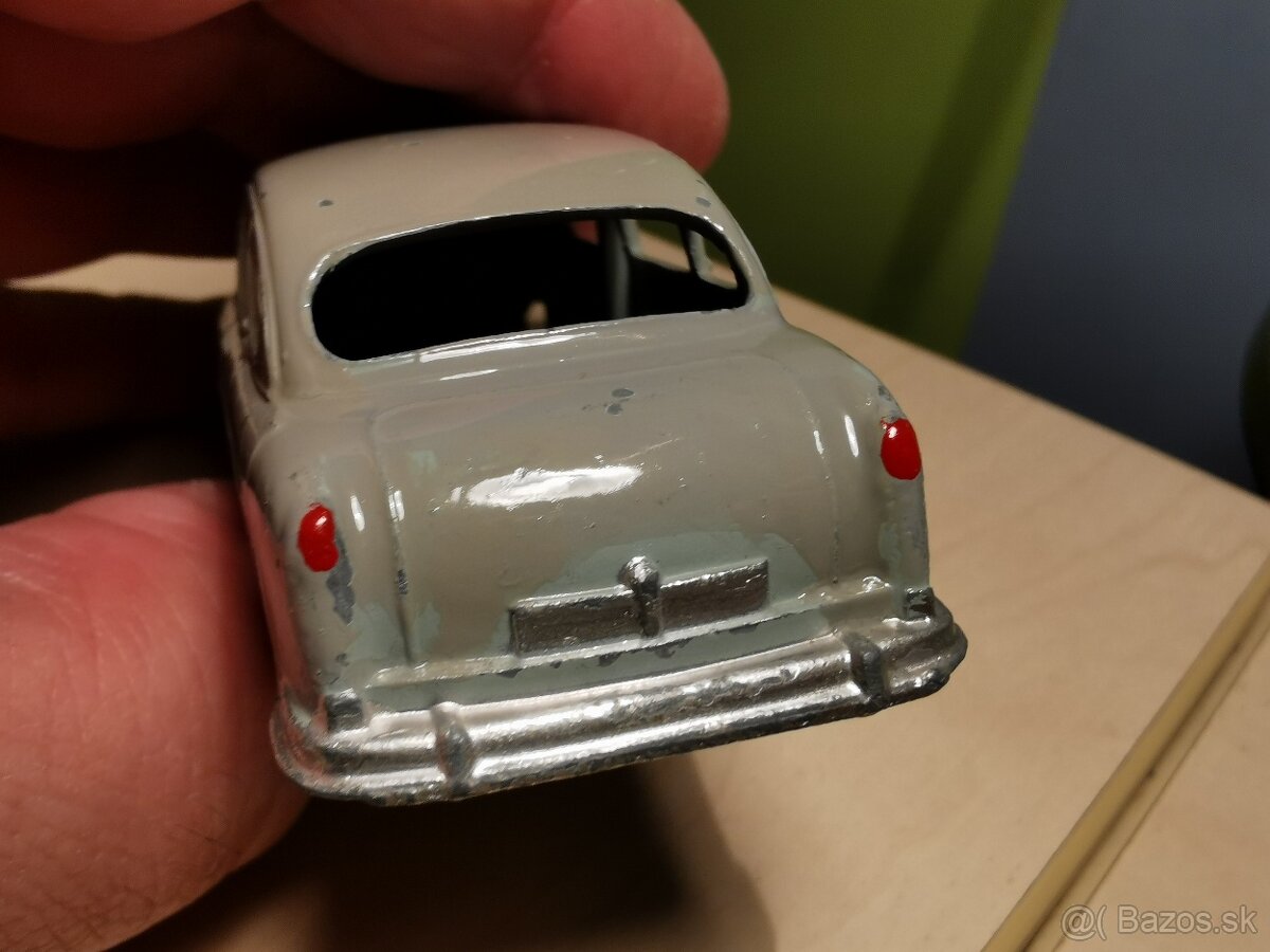 Dinky toys Ford Vedette - 6