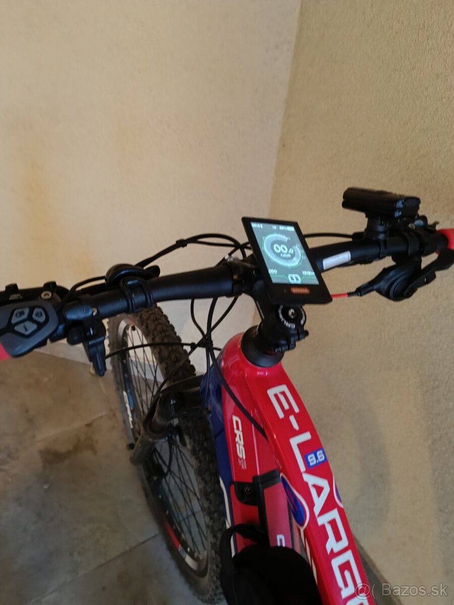 Crussis e - Largo 9,6 M modro červená 2021 - 6