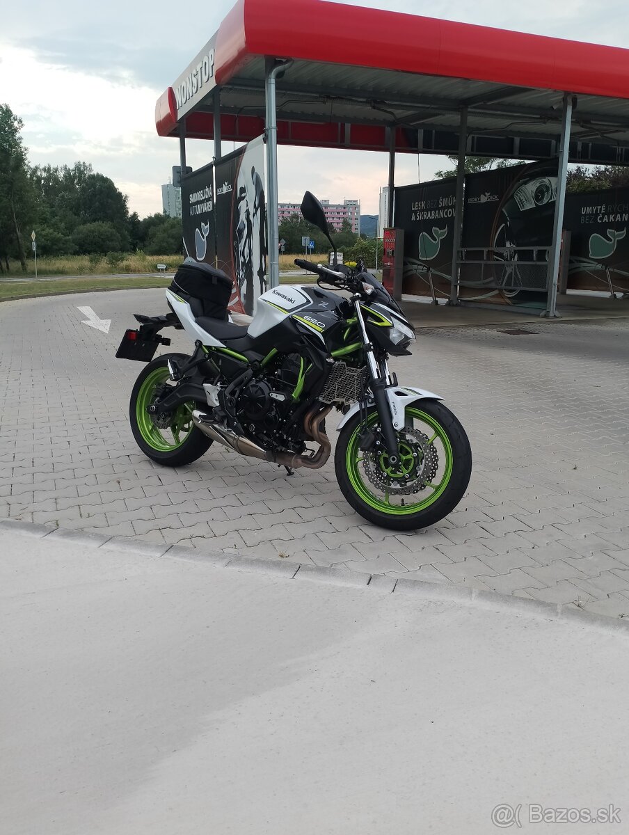 Kawasaki Z650 - 6