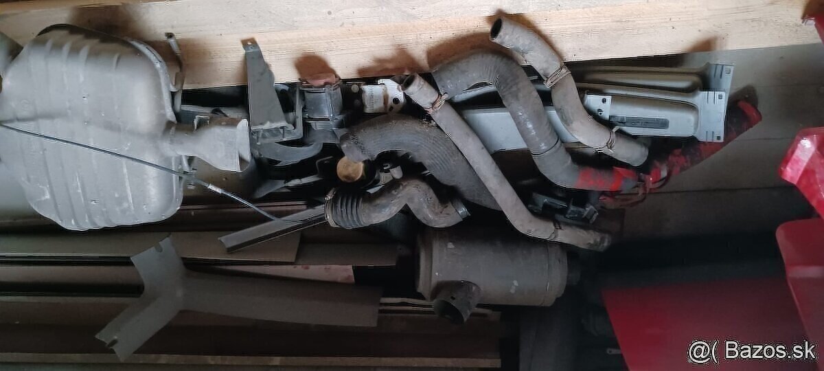 JEEP CHEROKEE XJ- 4x dvere + piate dvere náhradné diely - 6